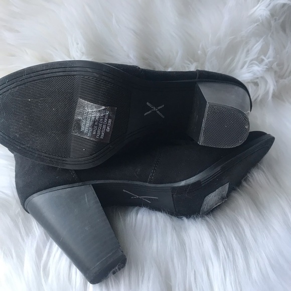 ⭐️⭐️2XHP⭐️⭐️NWOT Stacked Suede Bootie - Picture 2 of 7